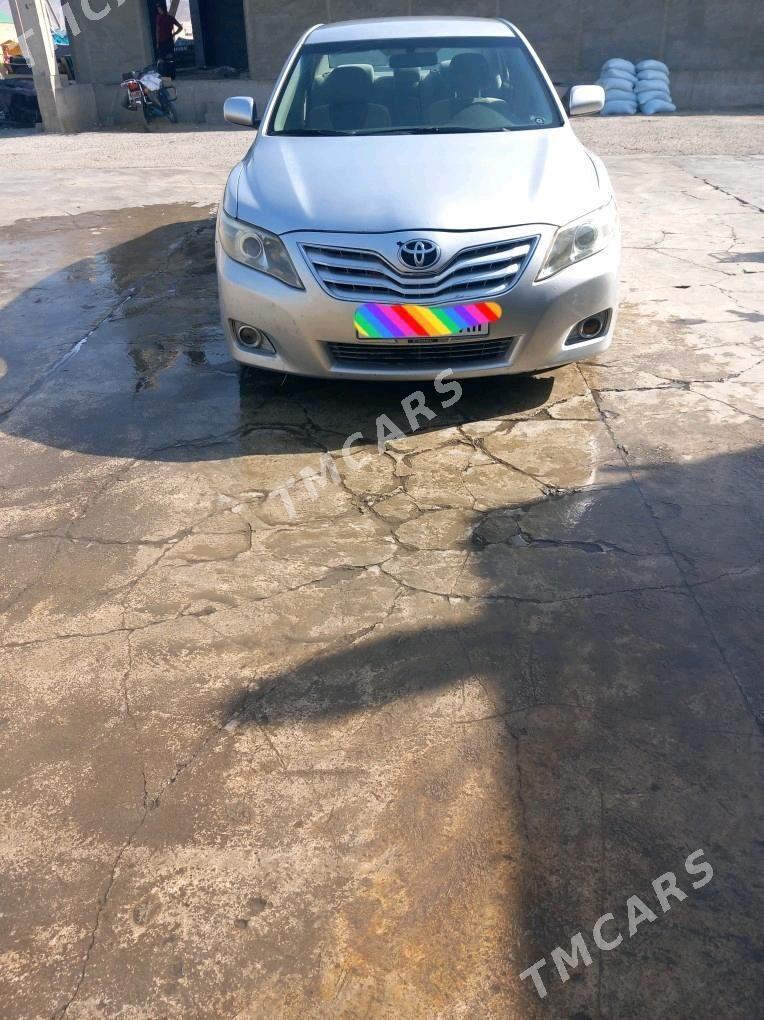 Toyota Camry 2010 - 135 000 TMT - Bäherden - img 2