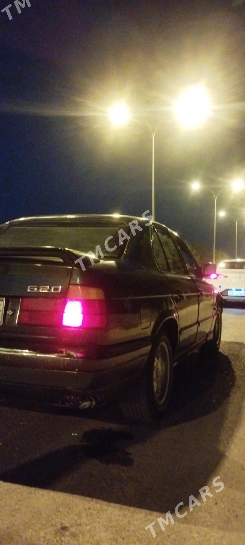 BMW 520 1992 - 40 000 TMT - Garabekewül - img 4