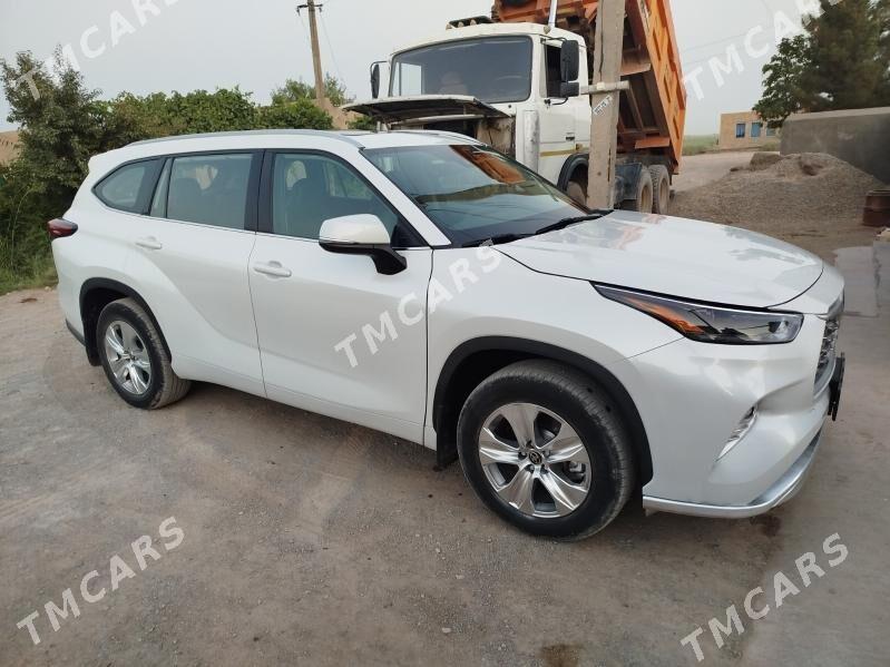 Toyota Highlander 2022 - 645 000 TMT - Tejen - img 2