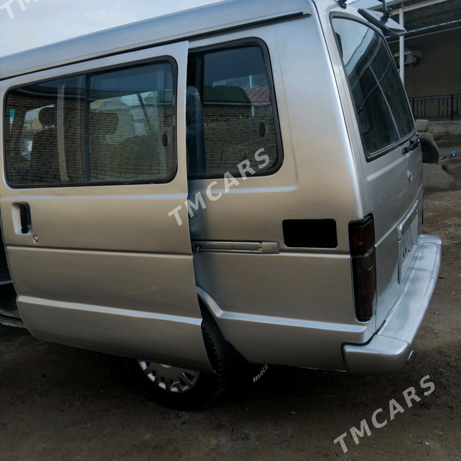 Toyota Hiace 1987 - 40 000 TMT - Векильбазар - img 2