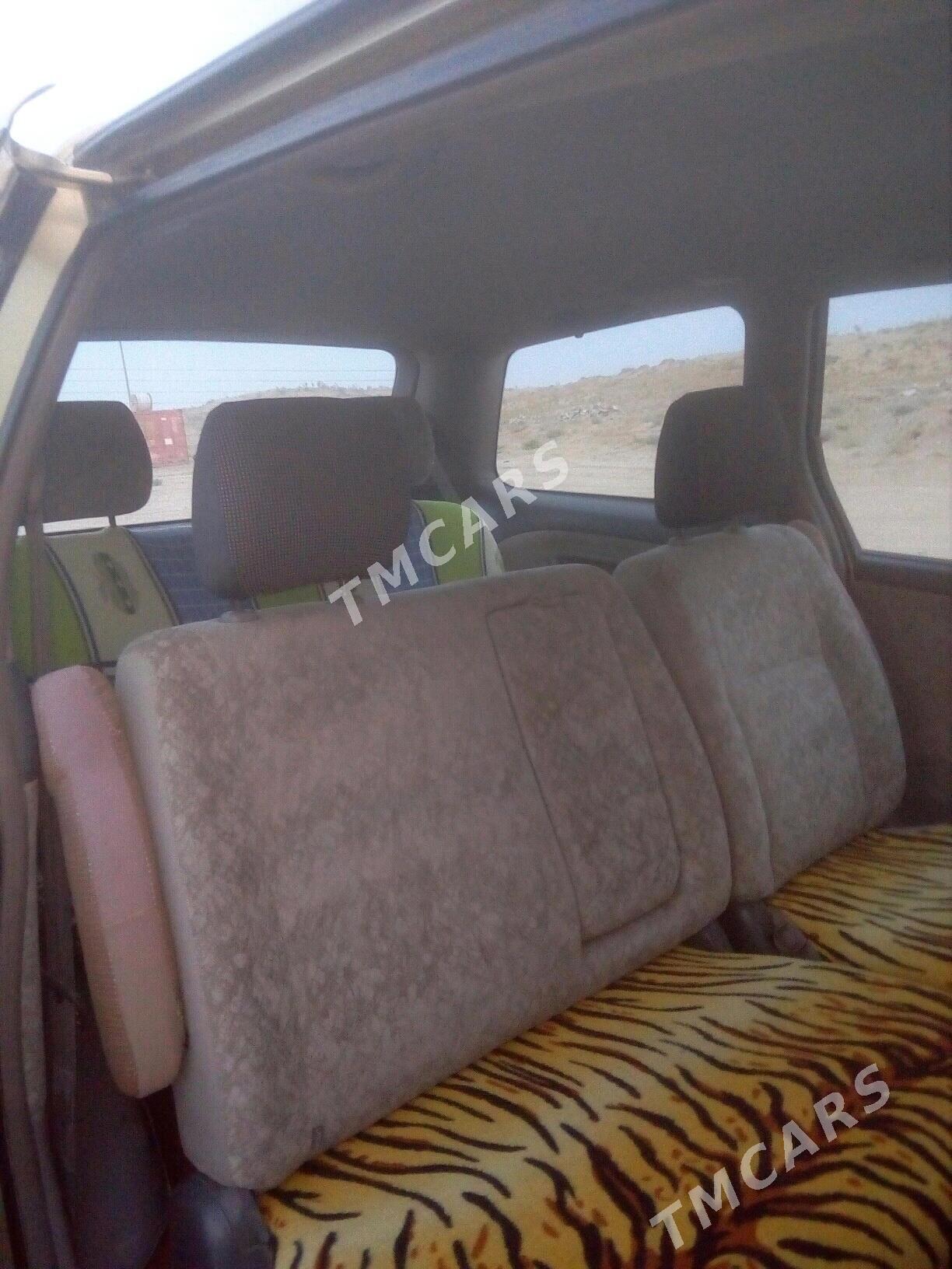 Toyota Previa 2002 - 120 000 TMT - Esenguly - img 5