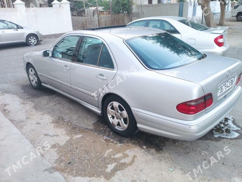 Mercedes-Benz E320 2001 - 125 000 TMT - Balkanabat - img 7
