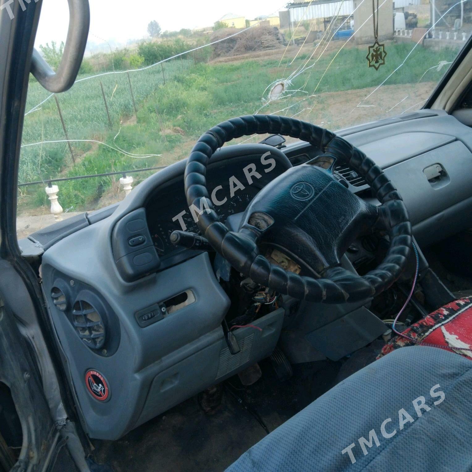 Toyota Hiace 1987 - 40 000 TMT - Векильбазар - img 4