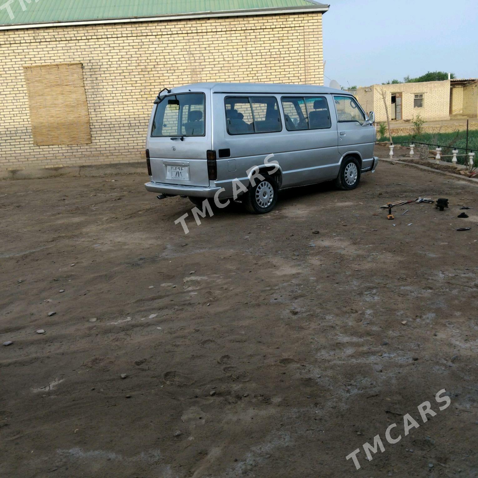 Toyota Hiace 1987 - 40 000 TMT - Векильбазар - img 3
