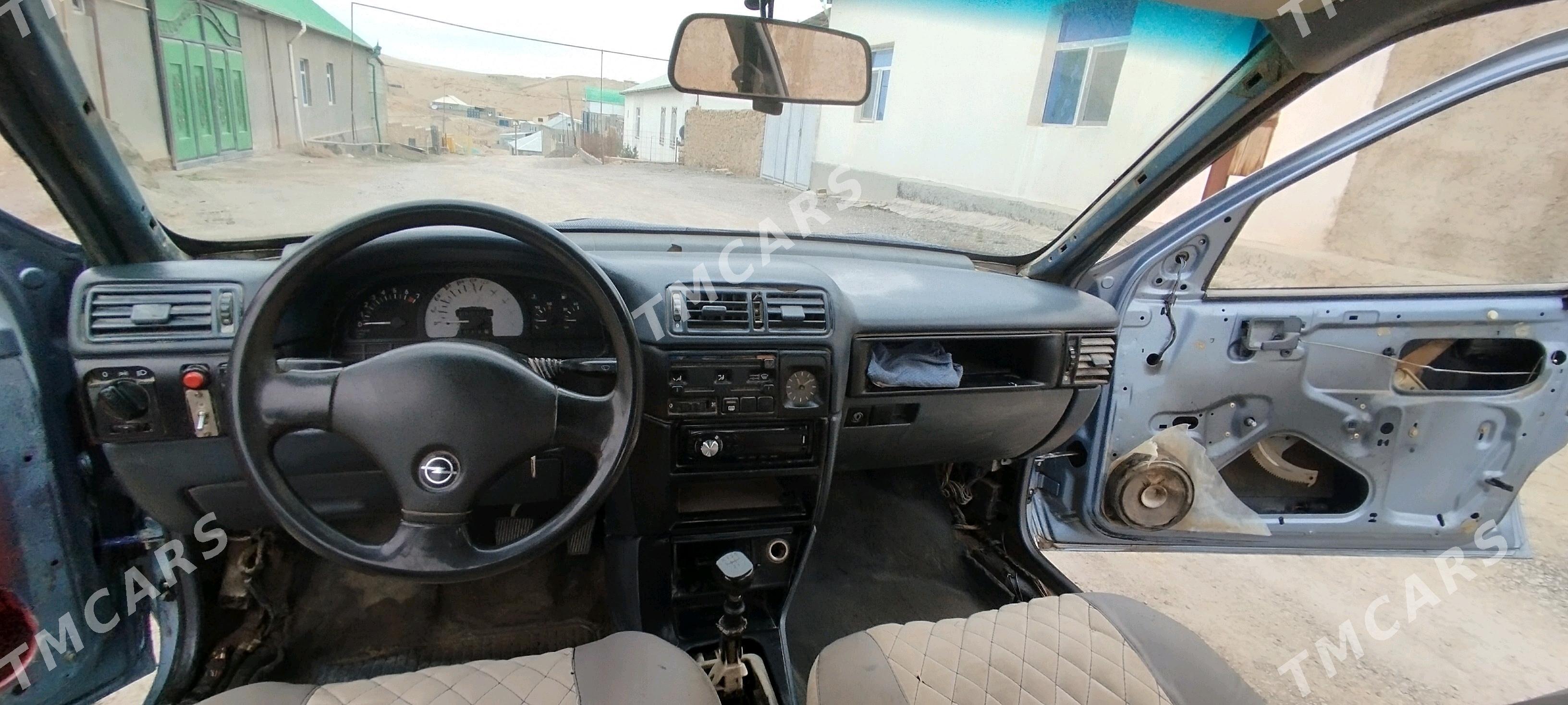 Opel Vectra 1991 - 10 000 TMT - Магданлы - img 8