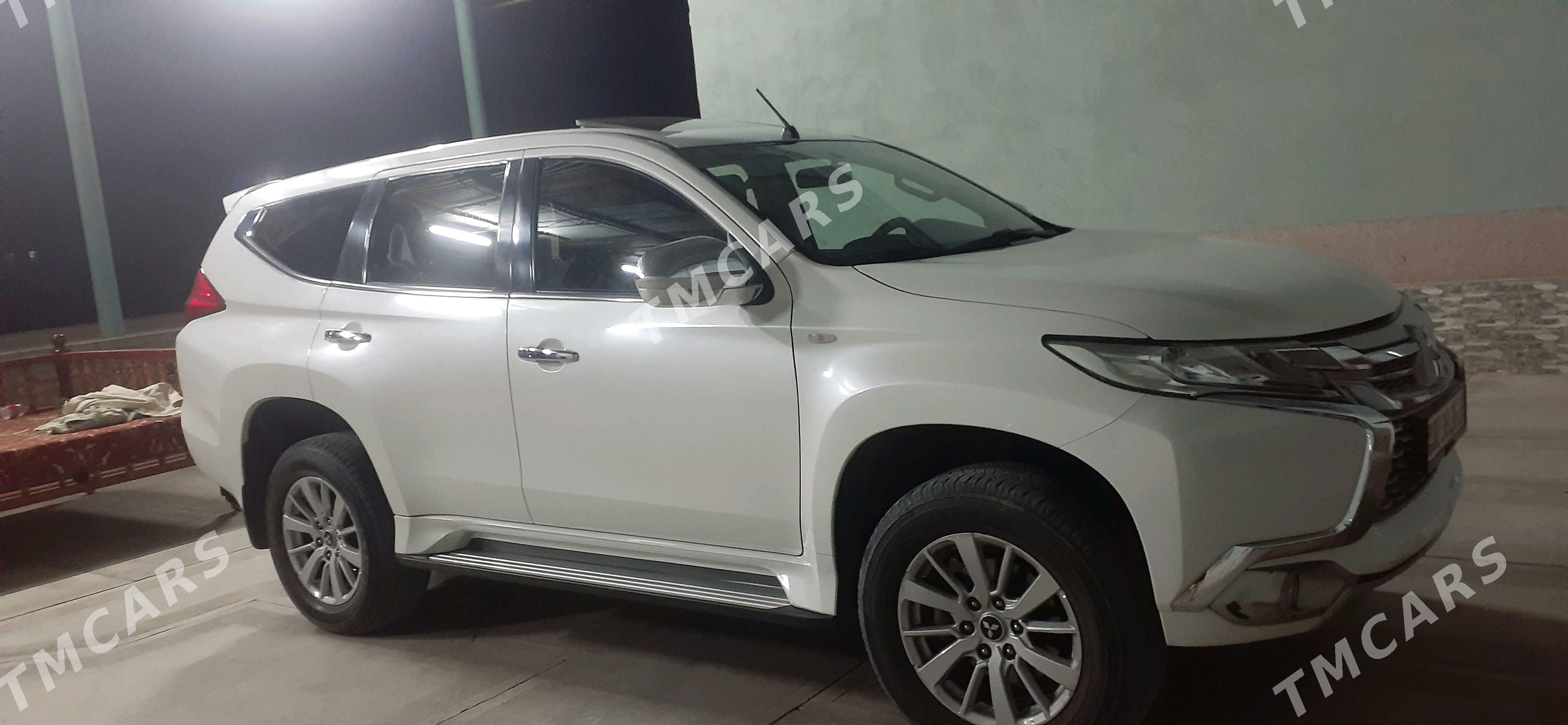 Mitsubishi Montero Sport 2019 - 380 000 TMT - Чарджоу - img 8