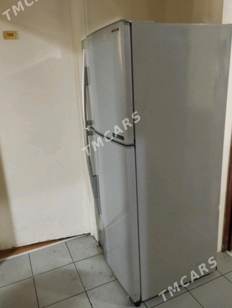 Toshiba Holodilnik 180cm - 1 mkr - img 3