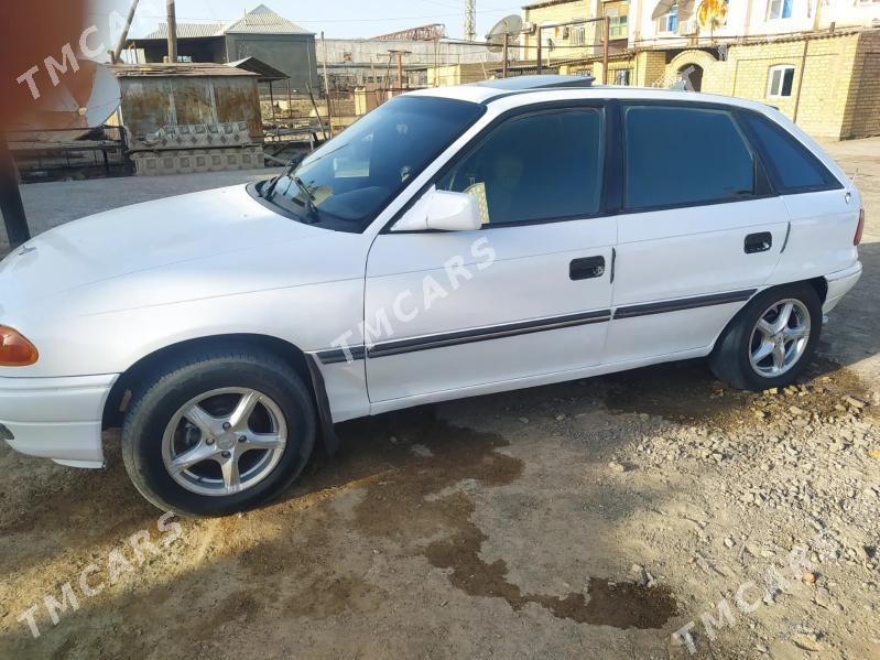 Opel Astra 1992 - 27 000 TMT - Mary - img 3