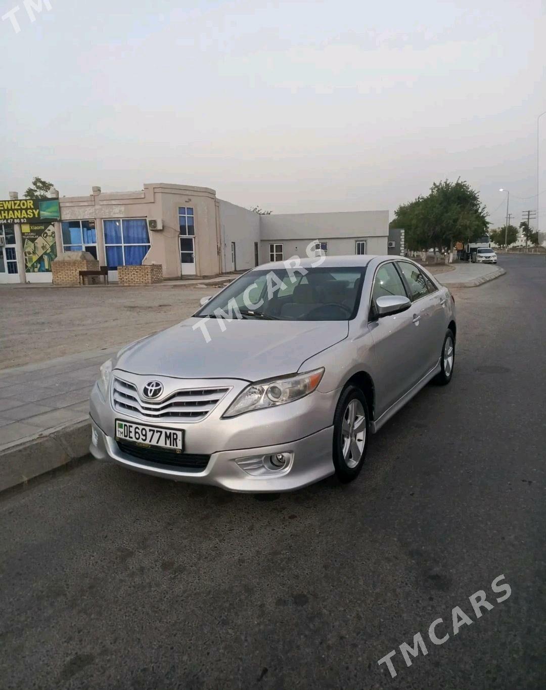 Toyota Camry 2010 - 129 000 TMT - Байрамали - img 6