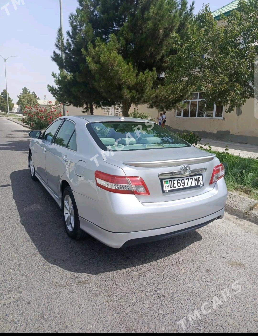 Toyota Camry 2010 - 129 000 TMT - Байрамали - img 5