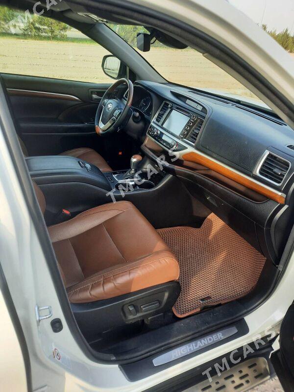 Toyota Highlander 2018 - 460 000 TMT - Aşgabat - img 3