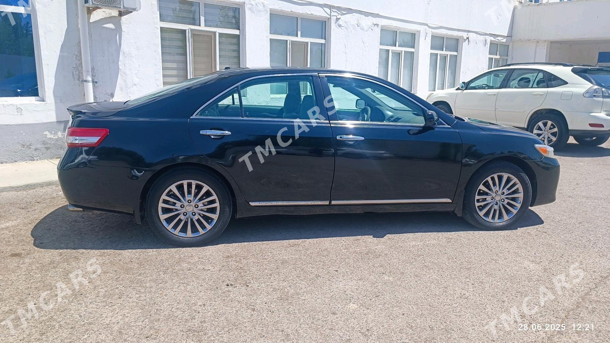 Toyota Camry 2010 - 165 000 TMT - Дашогуз - img 3