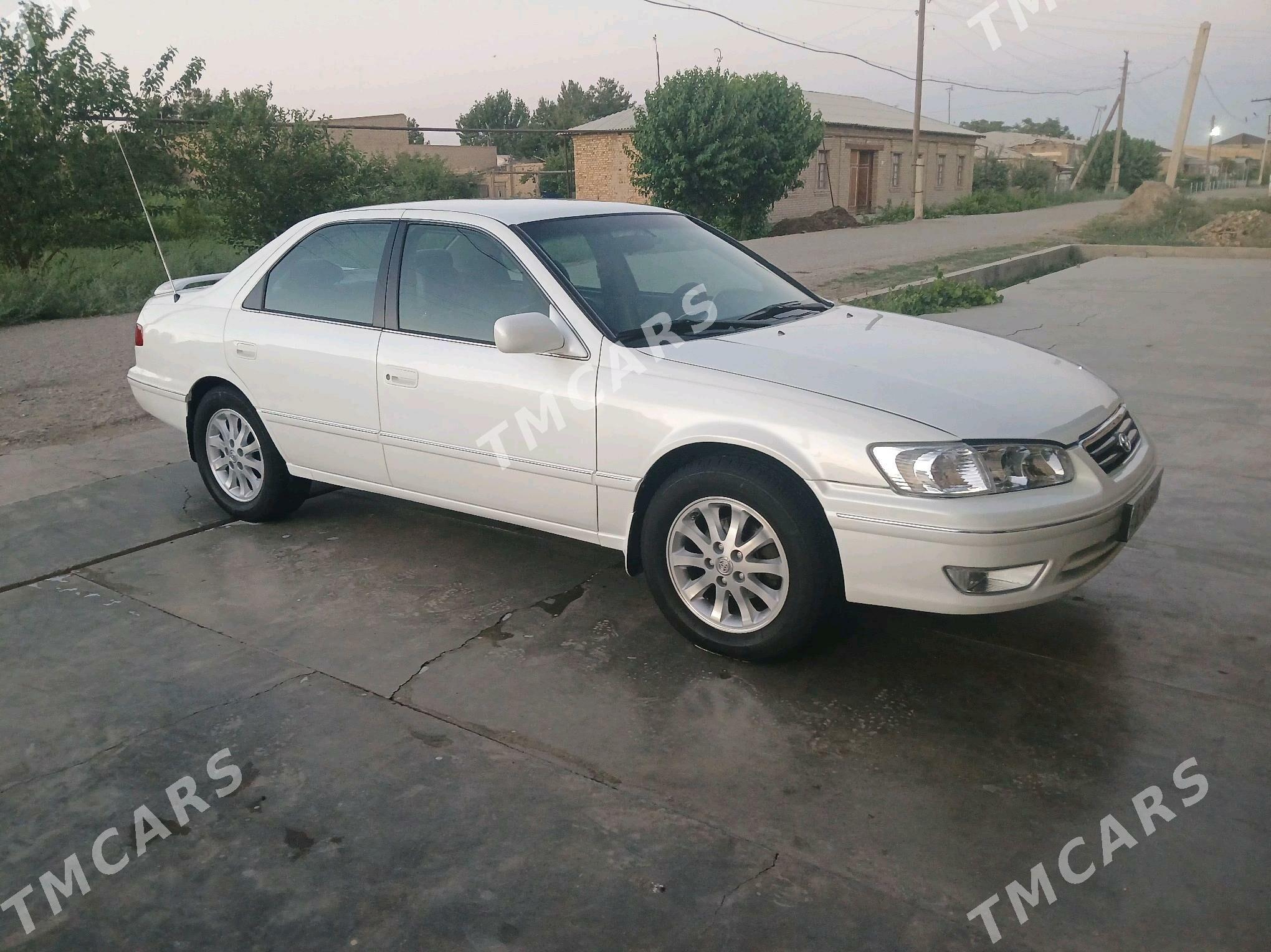 Toyota Camry 2001 - 145 000 TMT - Чарджоу - img 2