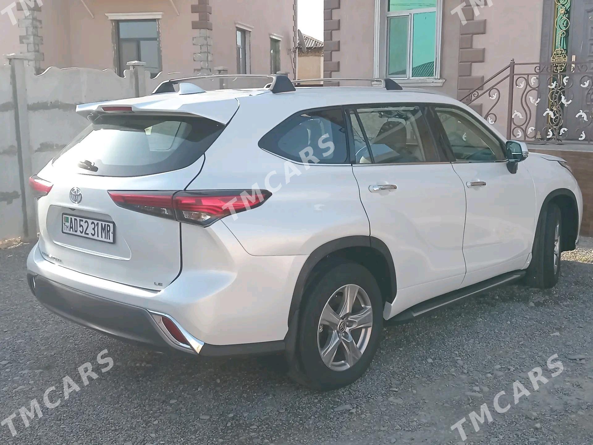 Toyota Highlander 2022 - 460 000 TMT - Мары - img 2