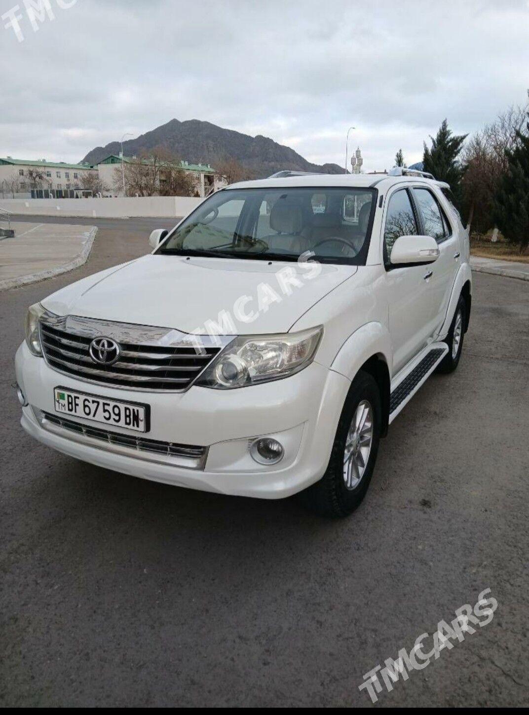 Toyota Fortuner 2013 - 300 000 TMT - Türkmenbaşy - img 2