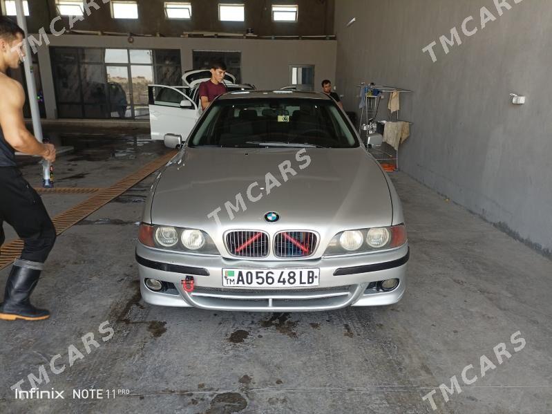 BMW E39 1998 - 80 000 TMT - Çärjew - img 4