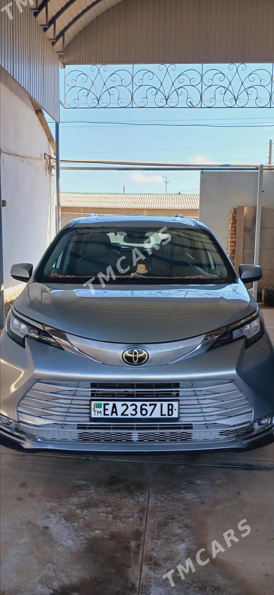 Toyota Sienna 2021 - 438 000 TMT - Köýtendag - img 5