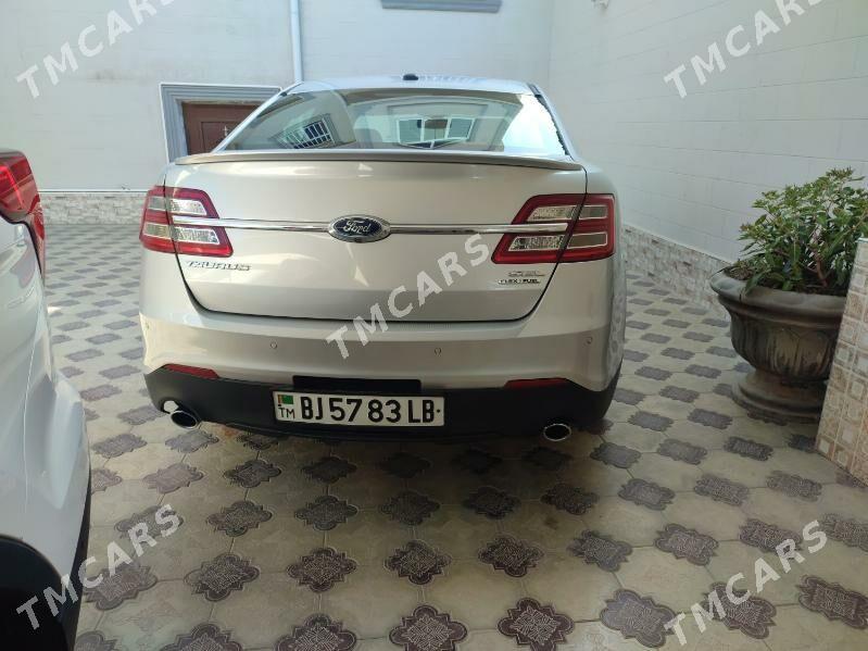 Ford Taurus 2015 - 200 000 TMT - Türkmenabat - img 6