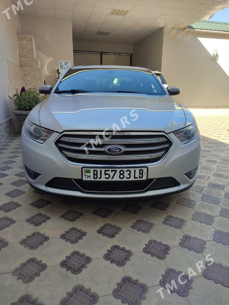 Ford Taurus 2015 - 200 000 TMT - Türkmenabat - img 2