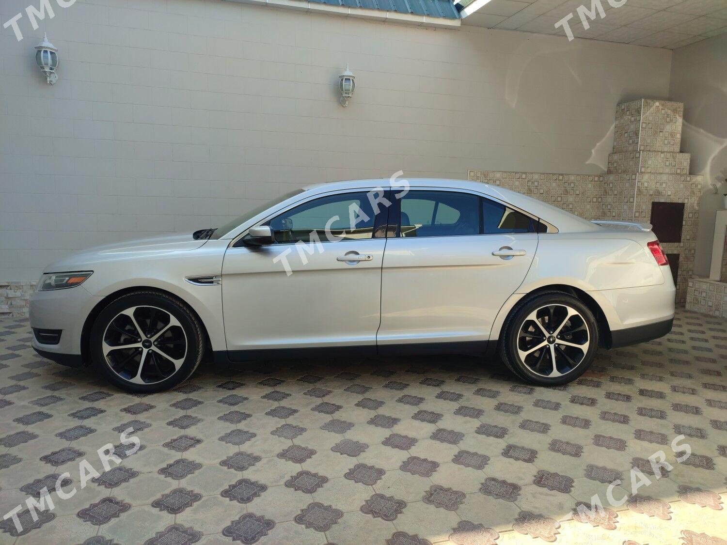 Ford Taurus 2015 - 200 000 TMT - Türkmenabat - img 7