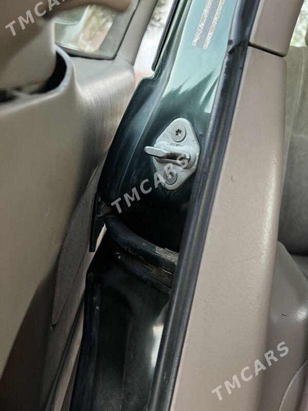 Toyota Sienna 2002 - 135 000 TMT - Türkmenabat - img 2
