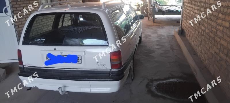 Opel Omega 1992 - 25 000 TMT - Saýat - img 3