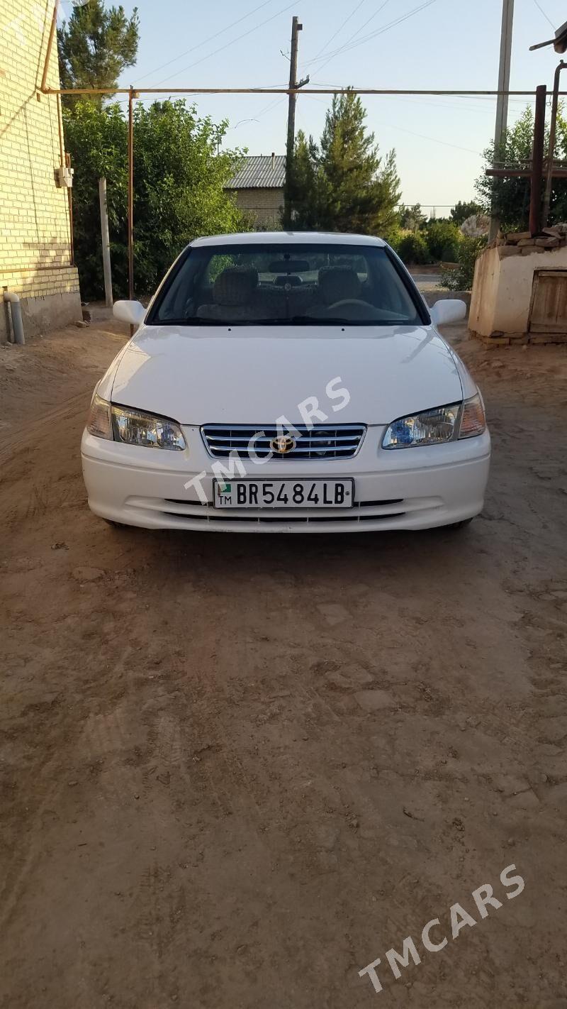 Toyota Camry 2000 - 132 000 TMT - Garabekewül - img 2