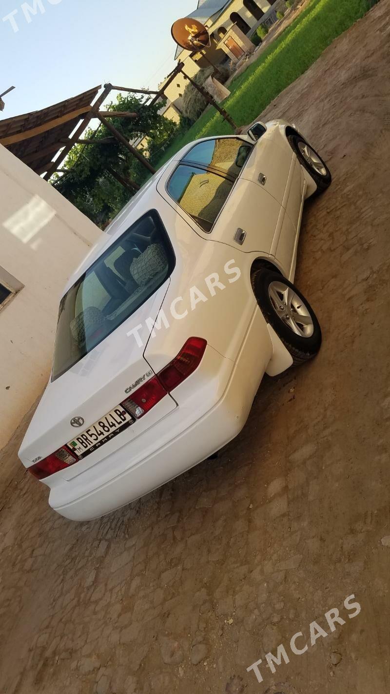 Toyota Camry 2000 - 132 000 TMT - Garabekewül - img 5