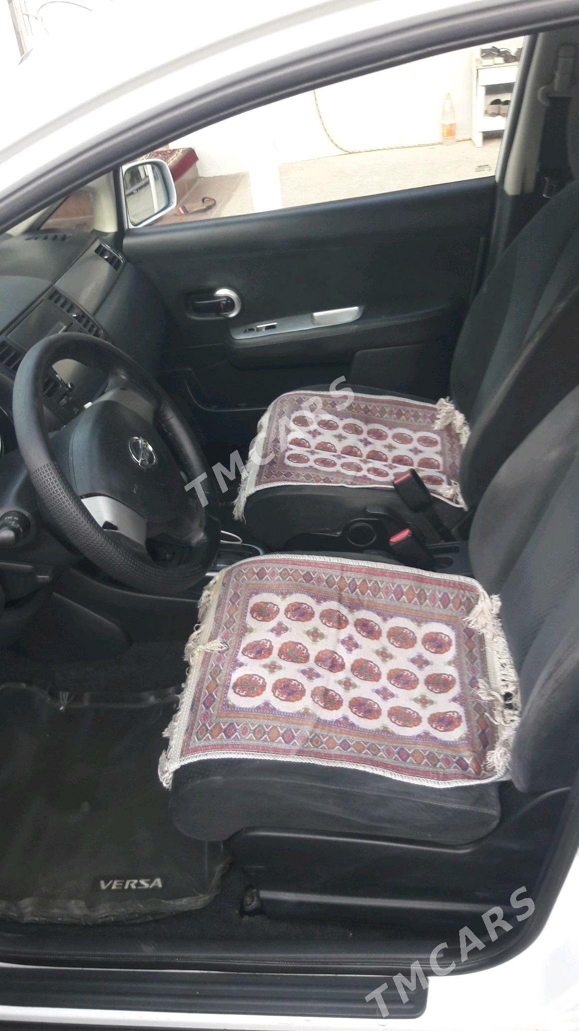 Nissan Versa 2010 - 130 000 TMT - Ашхабад - img 3