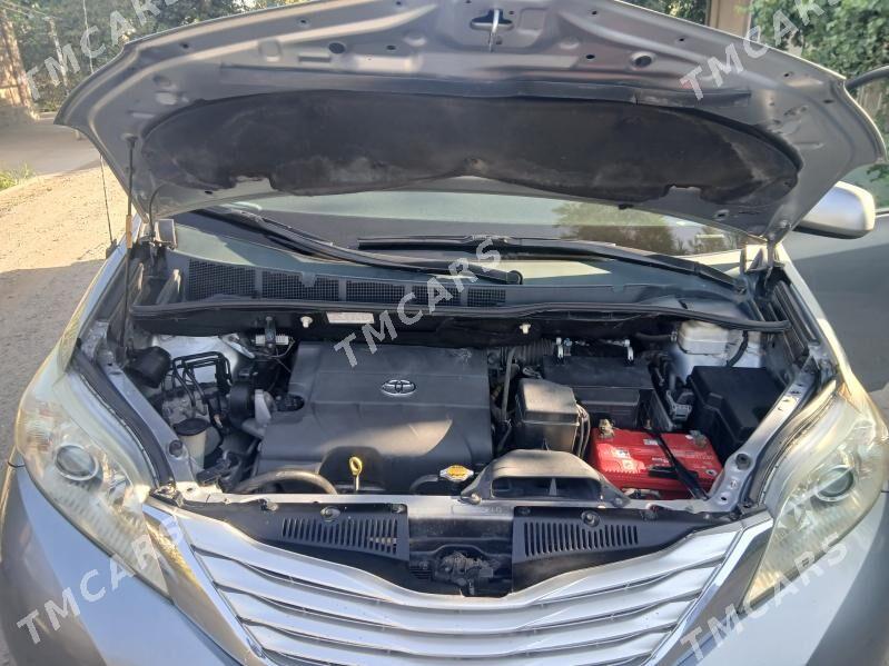 Toyota Sienna 2014 - 315 000 TMT - Saýat - img 2