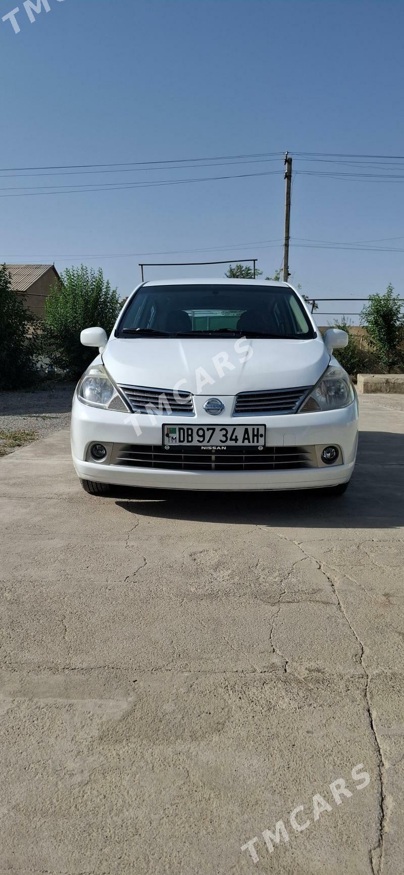 Nissan Versa 2010 - 120 000 TMT - Kaka - img 5