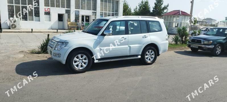 Mitsubishi Pajero 2016 - 279 000 TMT - Мары - img 1