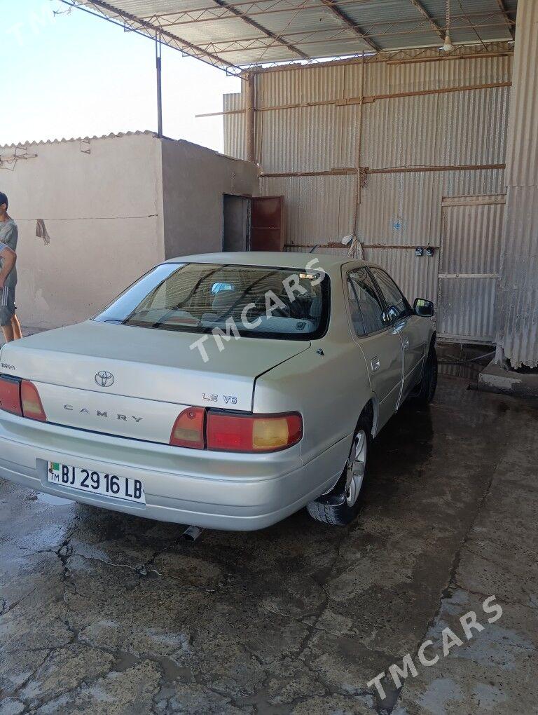 Toyota Camry 1992 - 75 000 TMT - Saýat - img 6