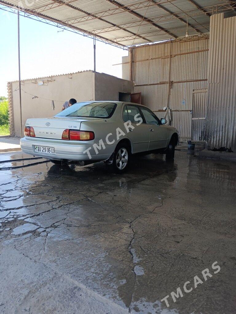 Toyota Camry 1992 - 75 000 TMT - Saýat - img 3