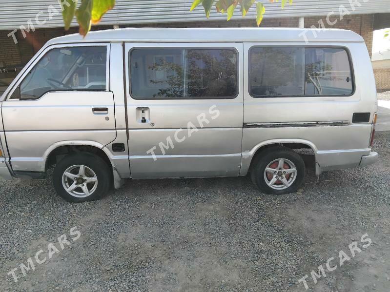Toyota Hiace 1989 - 25 000 TMT - Mary - img 3