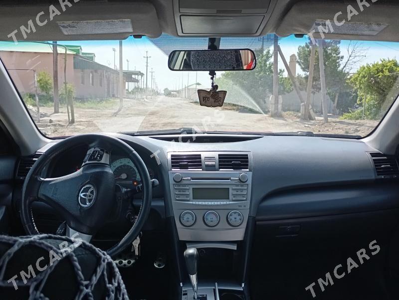 Toyota Camry 2010 - 200 000 TMT - Дянев - img 3