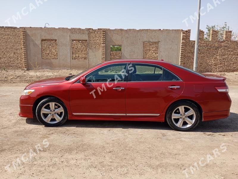 Toyota Camry 2010 - 200 000 TMT - Дянев - img 2
