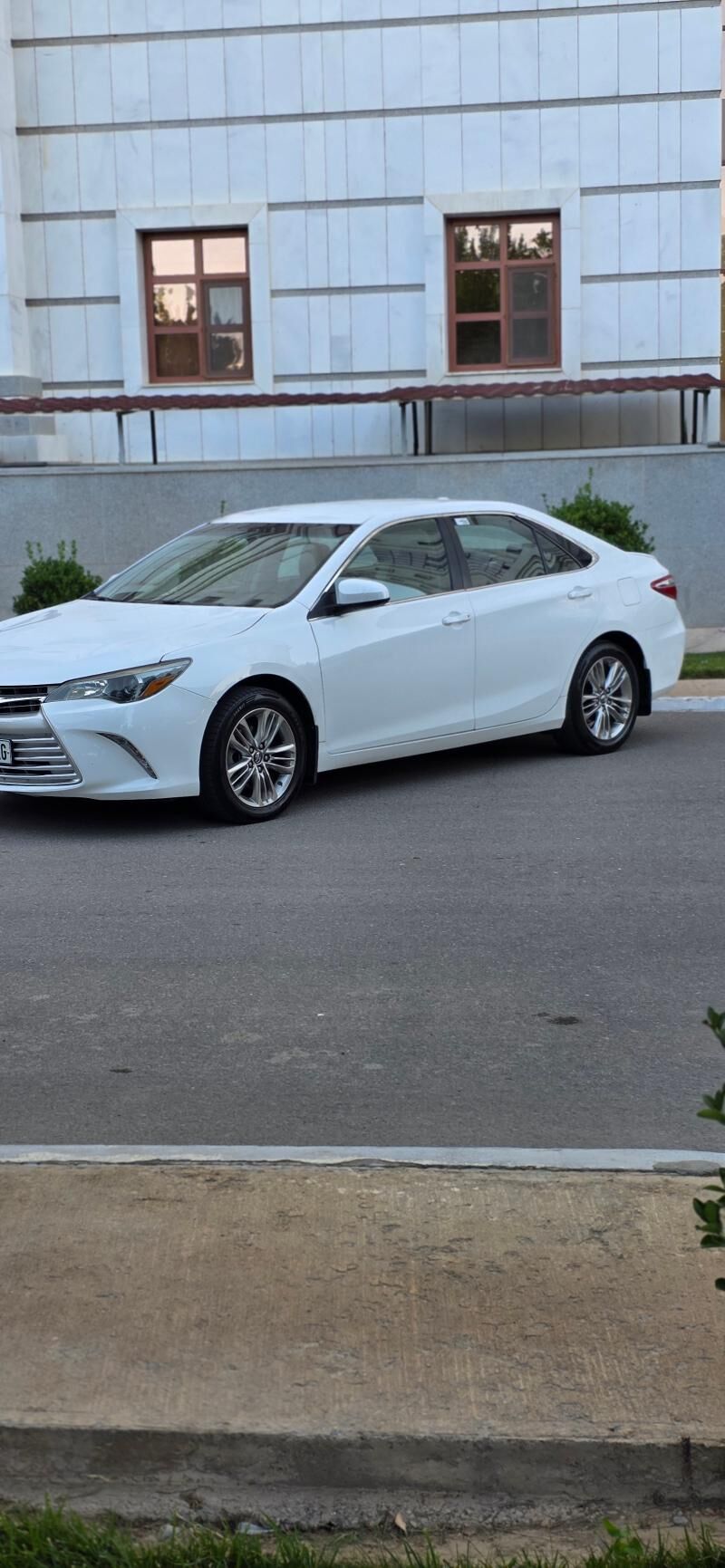 Toyota Camry 2016 - 245 000 TMT - Бедев - img 3