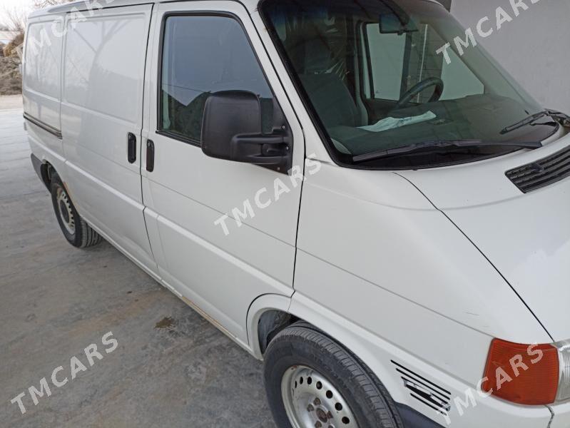 Volkswagen Transporter 2003 - 95 000 TMT - Дянев - img 4