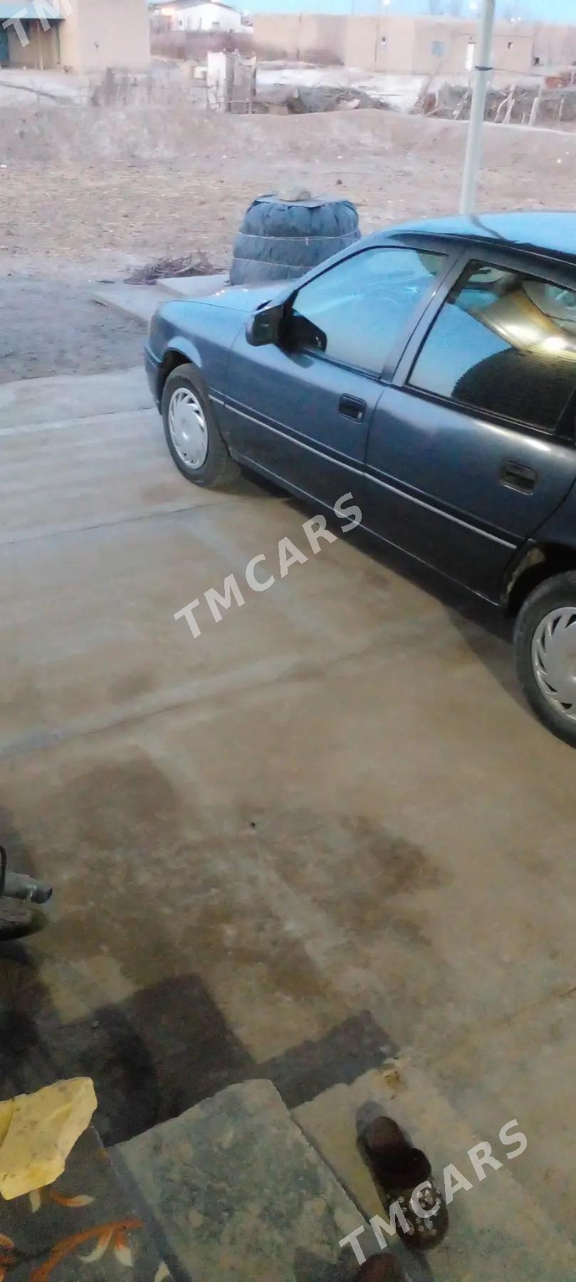Opel Vectra 1991 - 18 000 TMT - етр. Туркменбаши - img 2