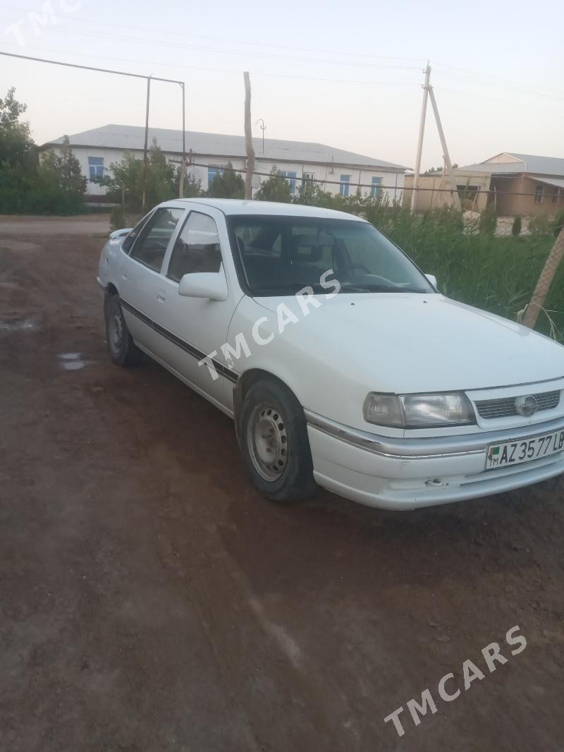 Opel Vectra 1992 - 30 000 TMT - Фарап - img 3