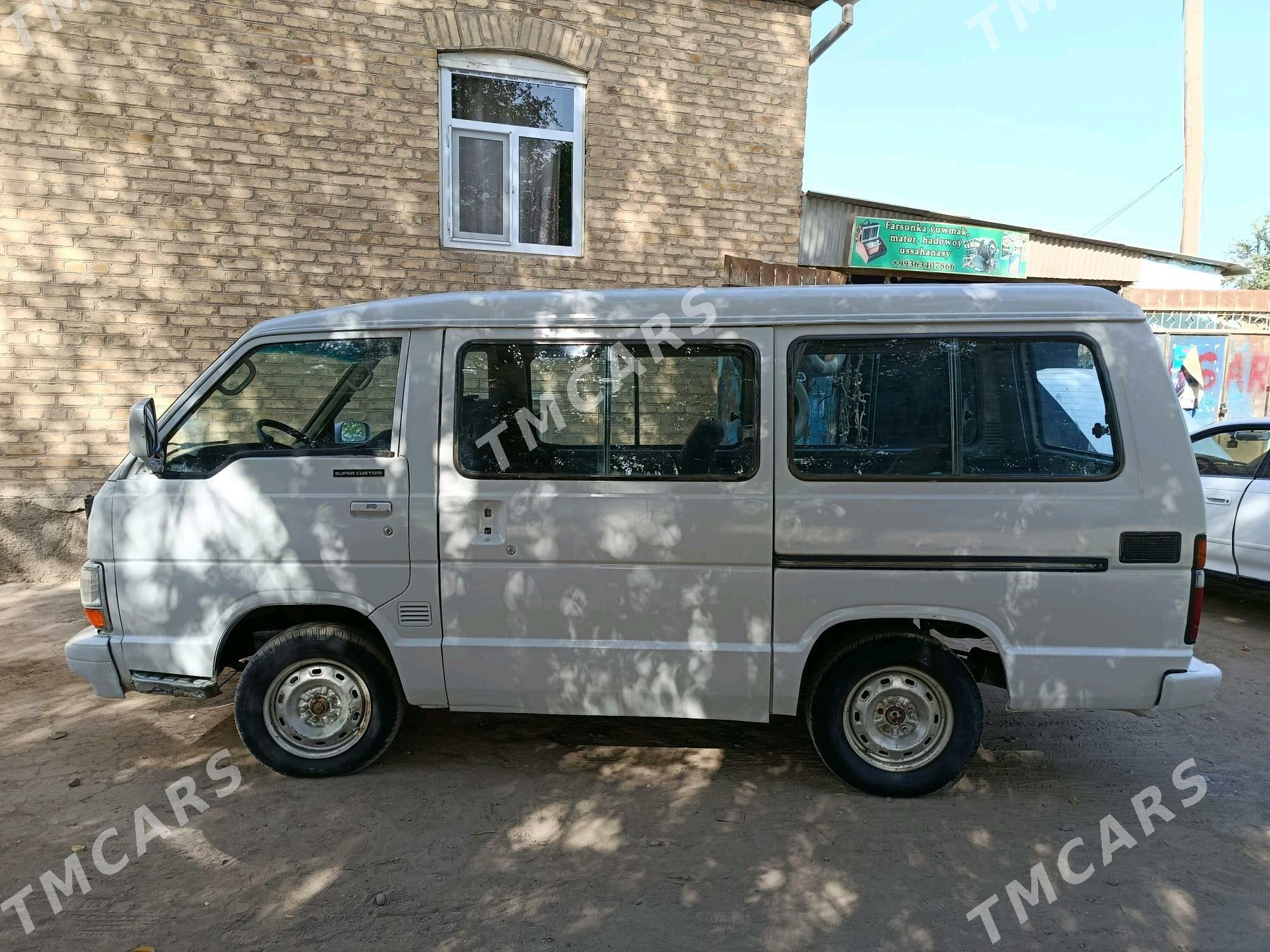 Toyota Hiace 1988 - 35 000 TMT - Мургап - img 2