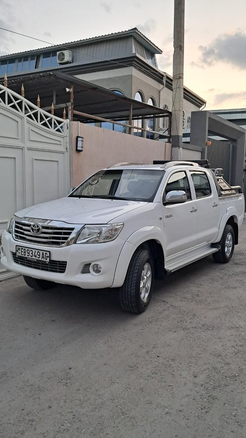 Toyota Hilux 2012 - 285 000 TMT - Aşgabat - img 2