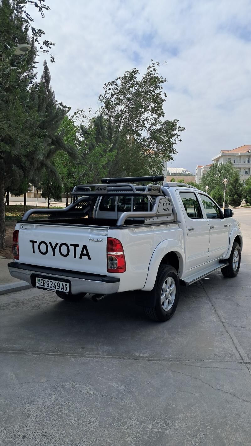 Toyota Hilux 2012 - 285 000 TMT - Aşgabat - img 6