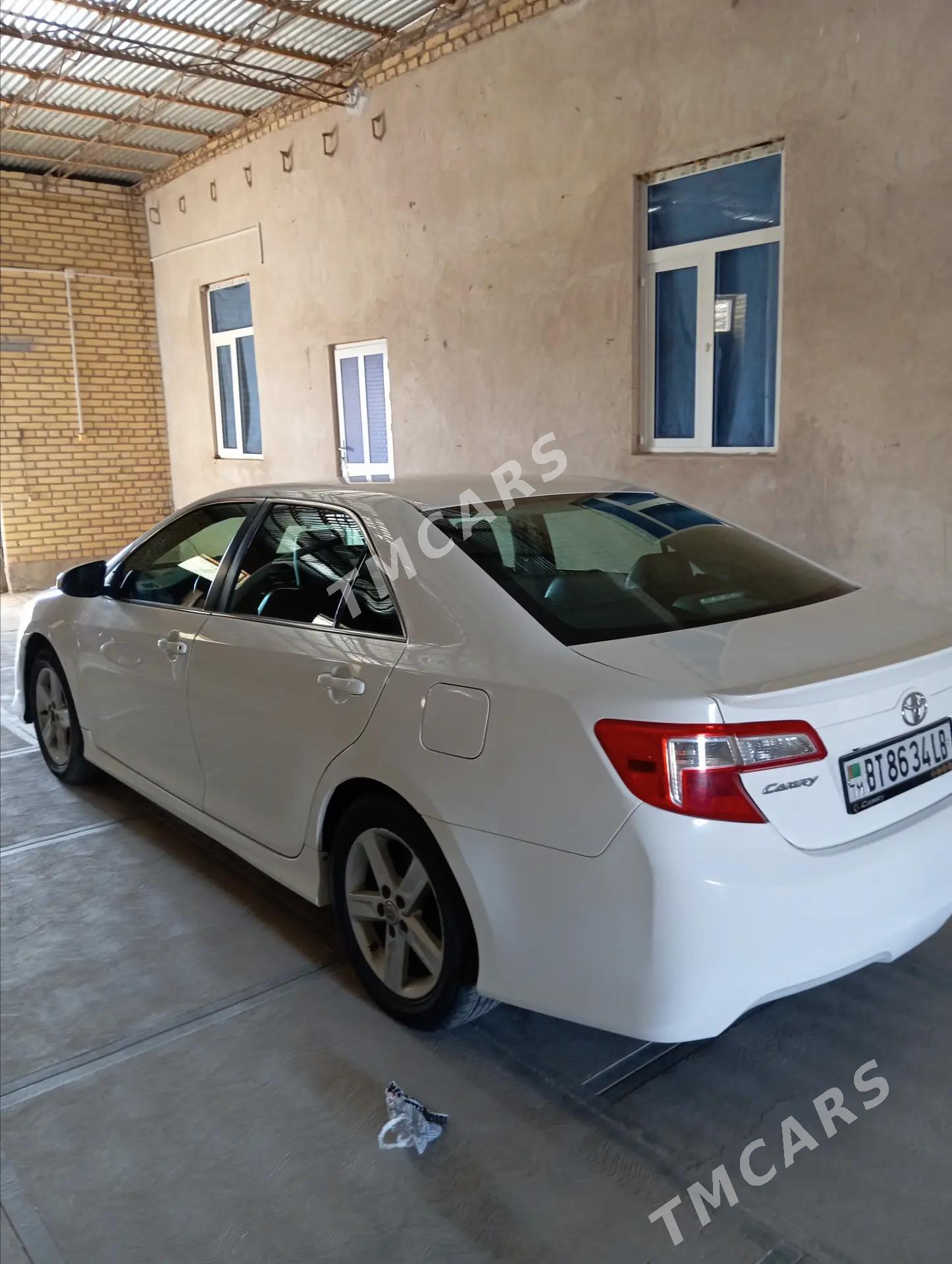 Toyota Camry 2014 - 240 000 TMT - Farap - img 3