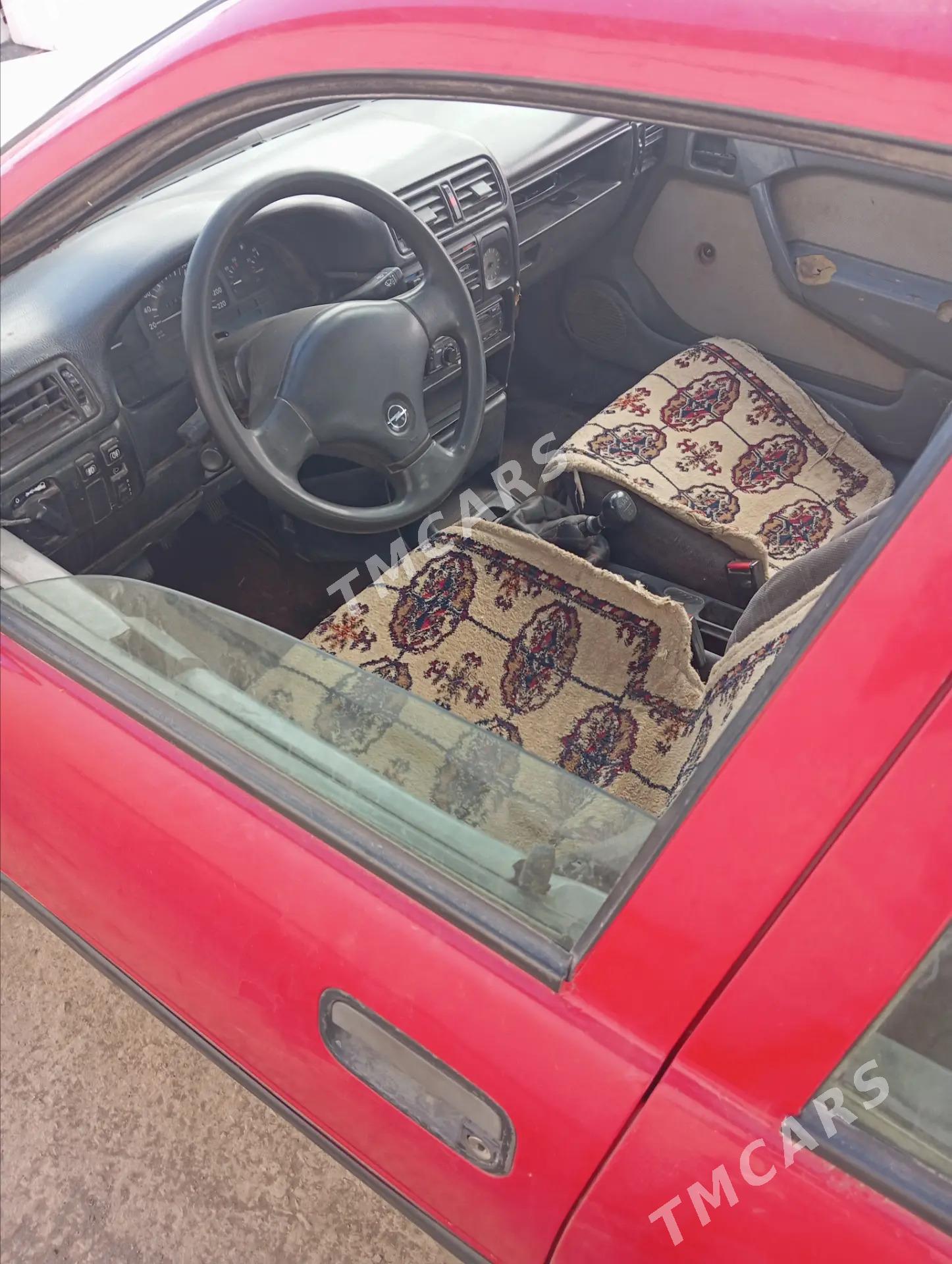 Opel Vectra 1991 - 24 000 TMT - Болдумсаз - img 3
