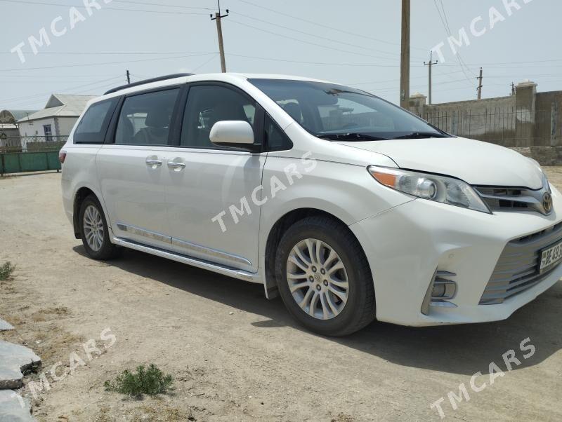 Toyota Sienna 2015 - 360 000 TMT - Esenguly - img 6