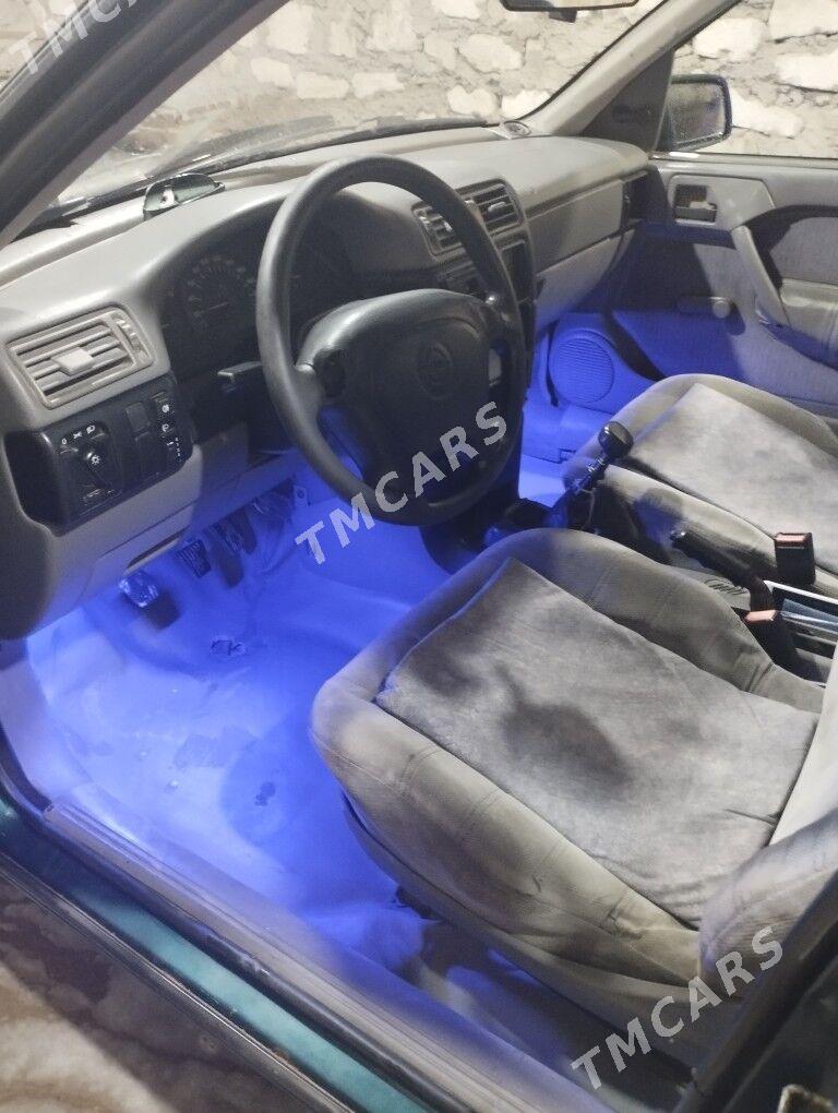 Opel Vectra 1995 - 33 000 TMT - Jebel - img 3