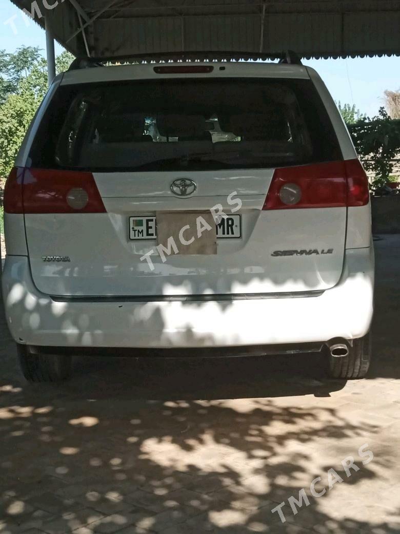 Toyota Sienna 2008 - 220 000 TMT - Türkmengala - img 3