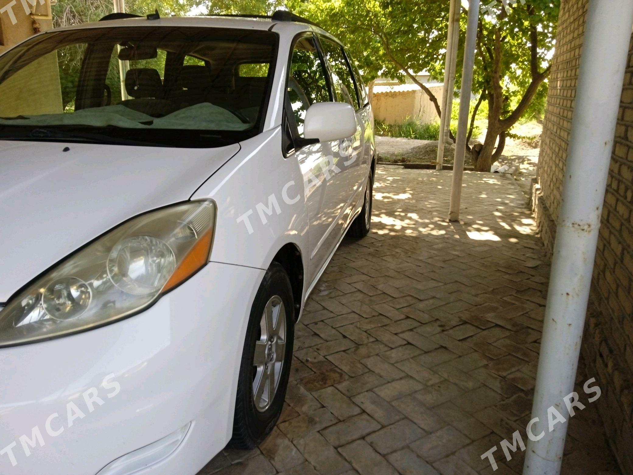 Toyota Sienna 2008 - 220 000 TMT - Türkmengala - img 5